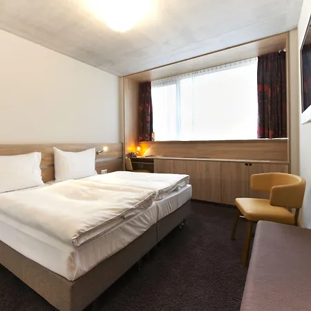 Simm'S Hotel - Cityhotel Next To Metro U3-3